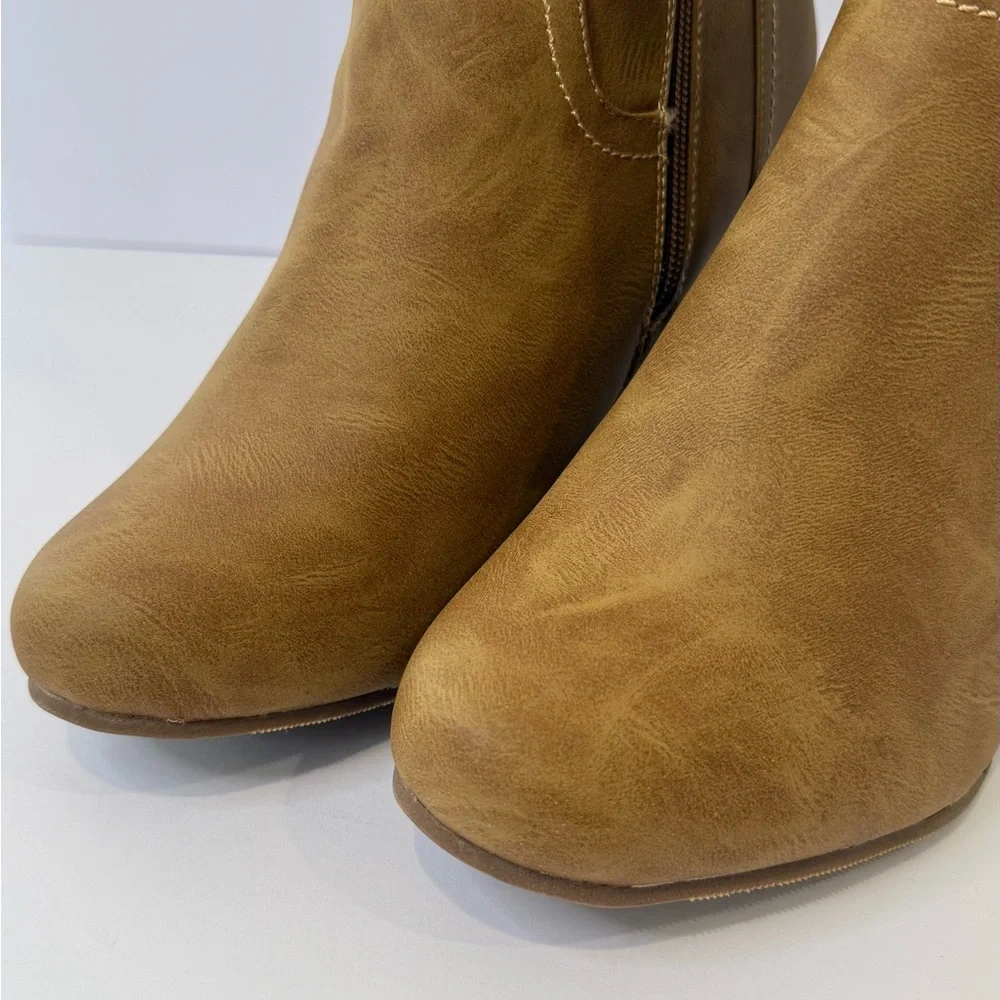 Tan Knee-High Women's distressed Boots
